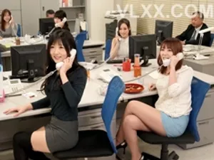 Thầy giáo chủ nhiệm khó xử trước cô học trò thường xuyên lôi kéo dỗ